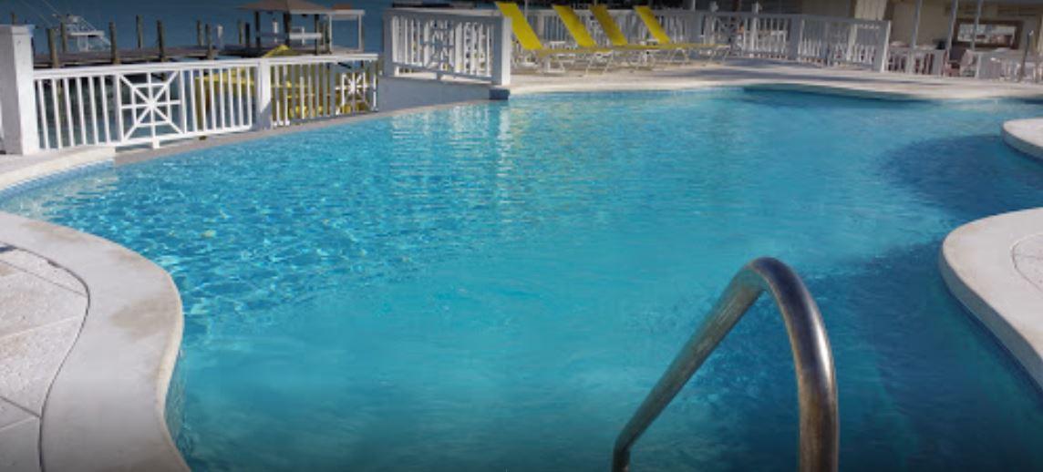 Romora Bay Resort & Marina Dunmore Town Bagian luar foto