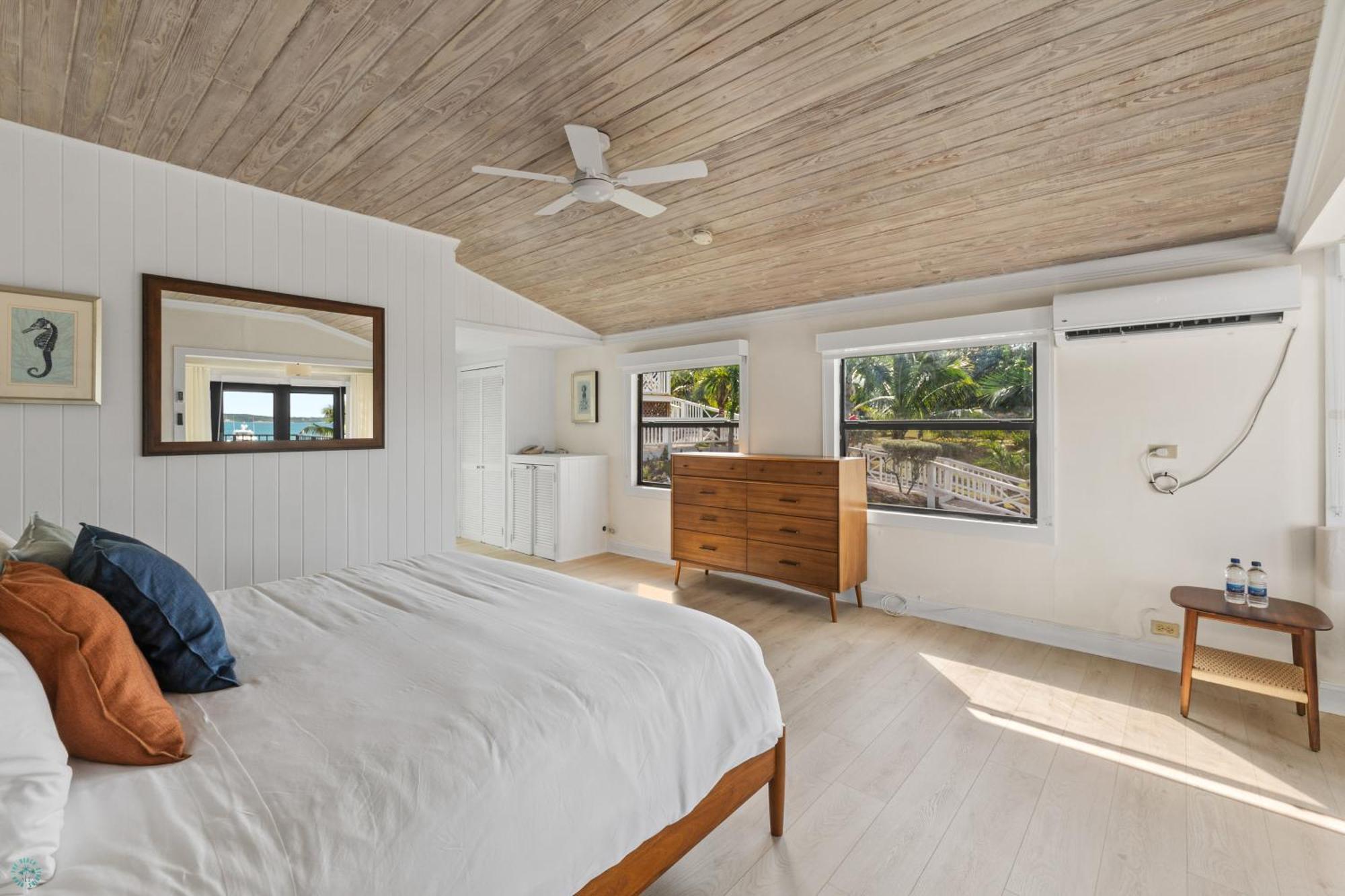 Romora Bay Resort & Marina Dunmore Town Bagian luar foto