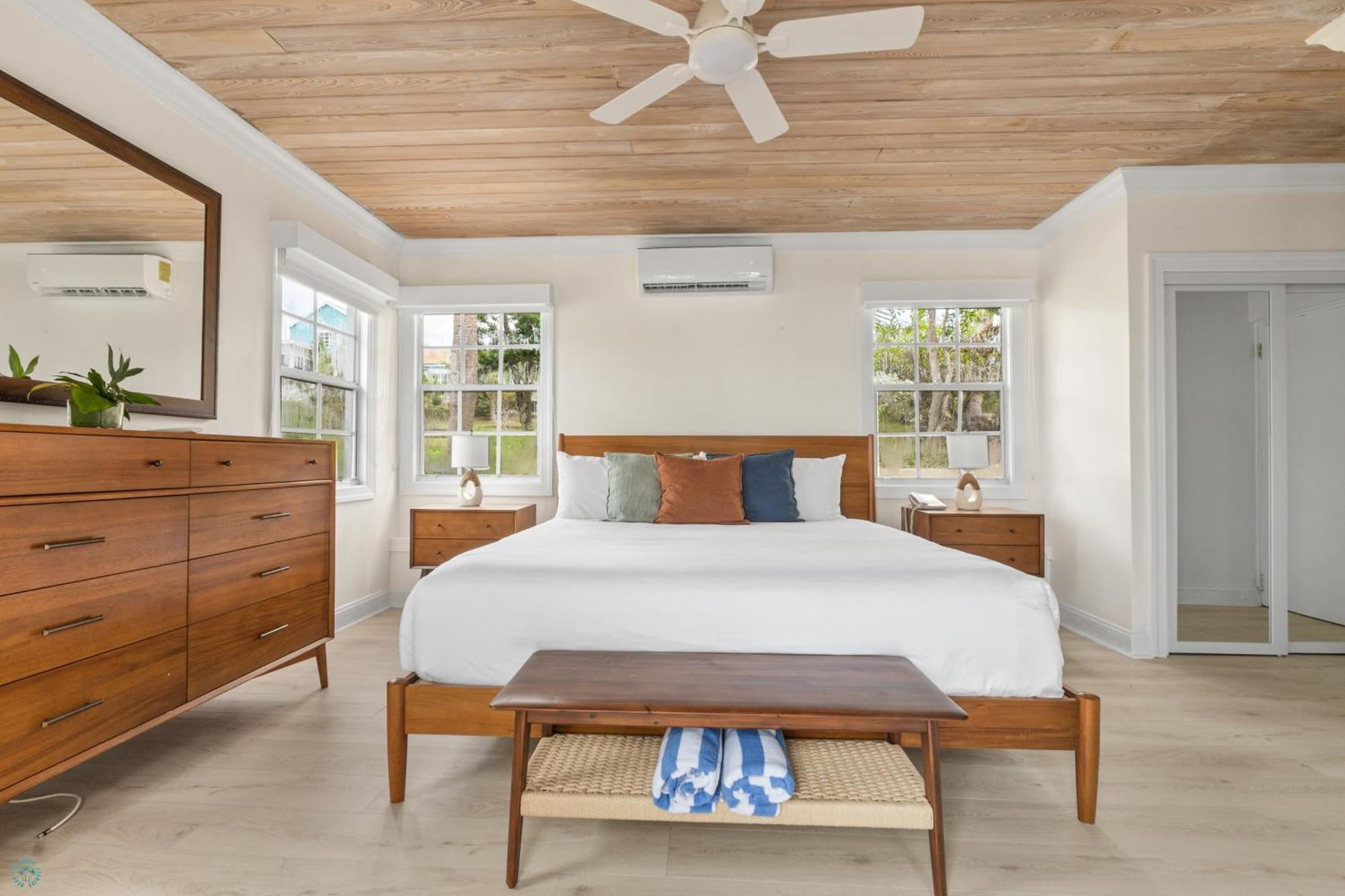 Romora Bay Resort & Marina Dunmore Town Bagian luar foto