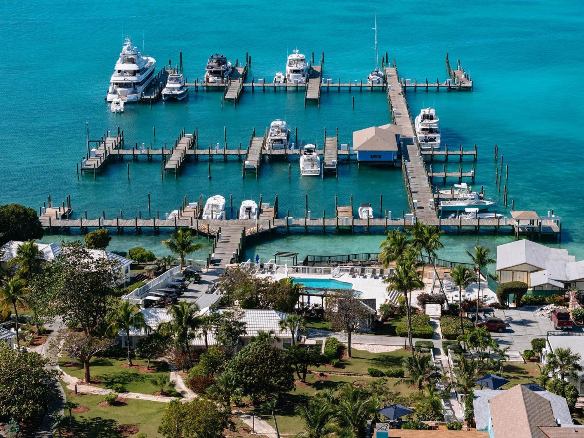 Romora Bay Resort & Marina Dunmore Town Bagian luar foto