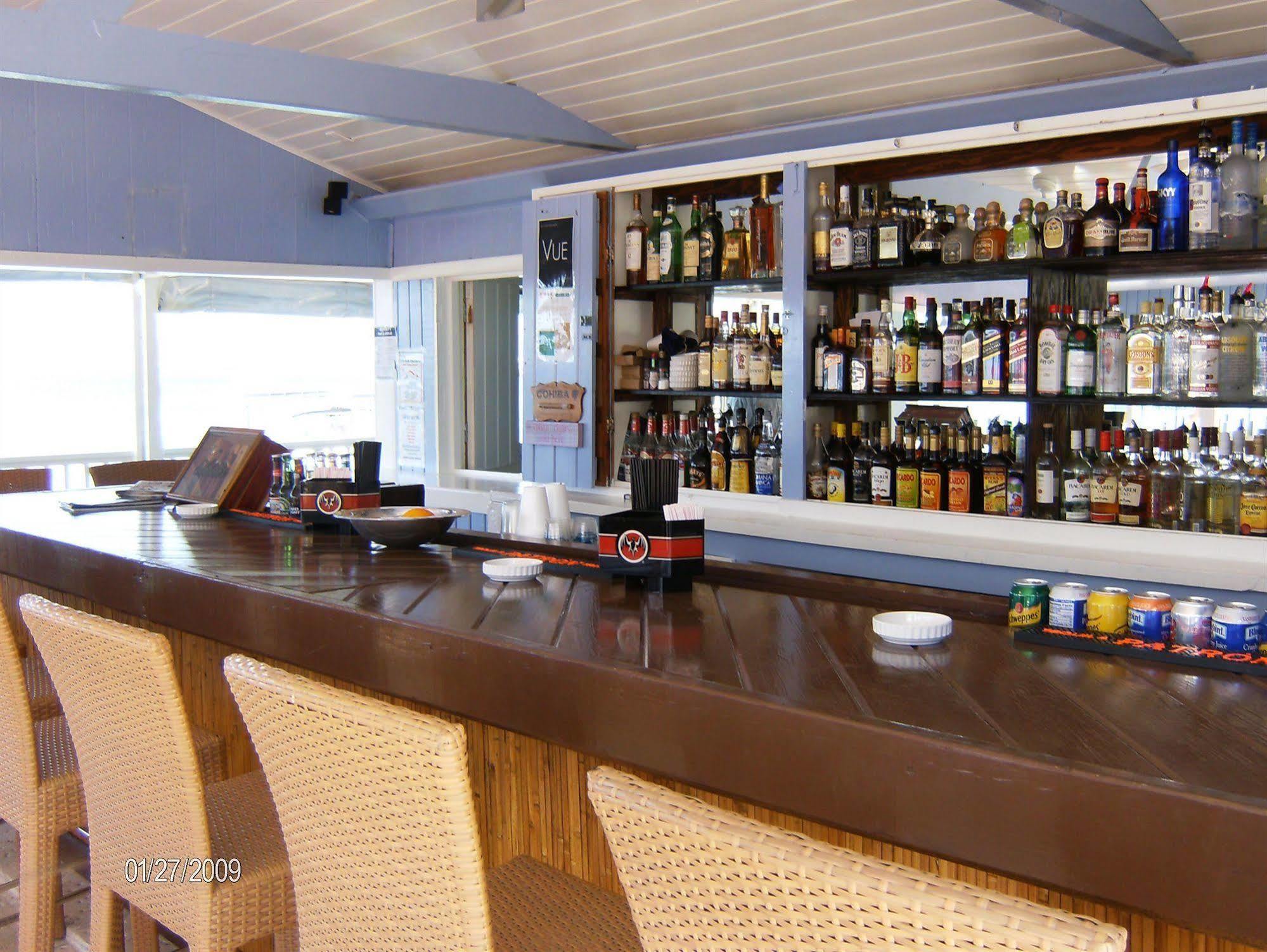 Romora Bay Resort & Marina Dunmore Town Bagian luar foto