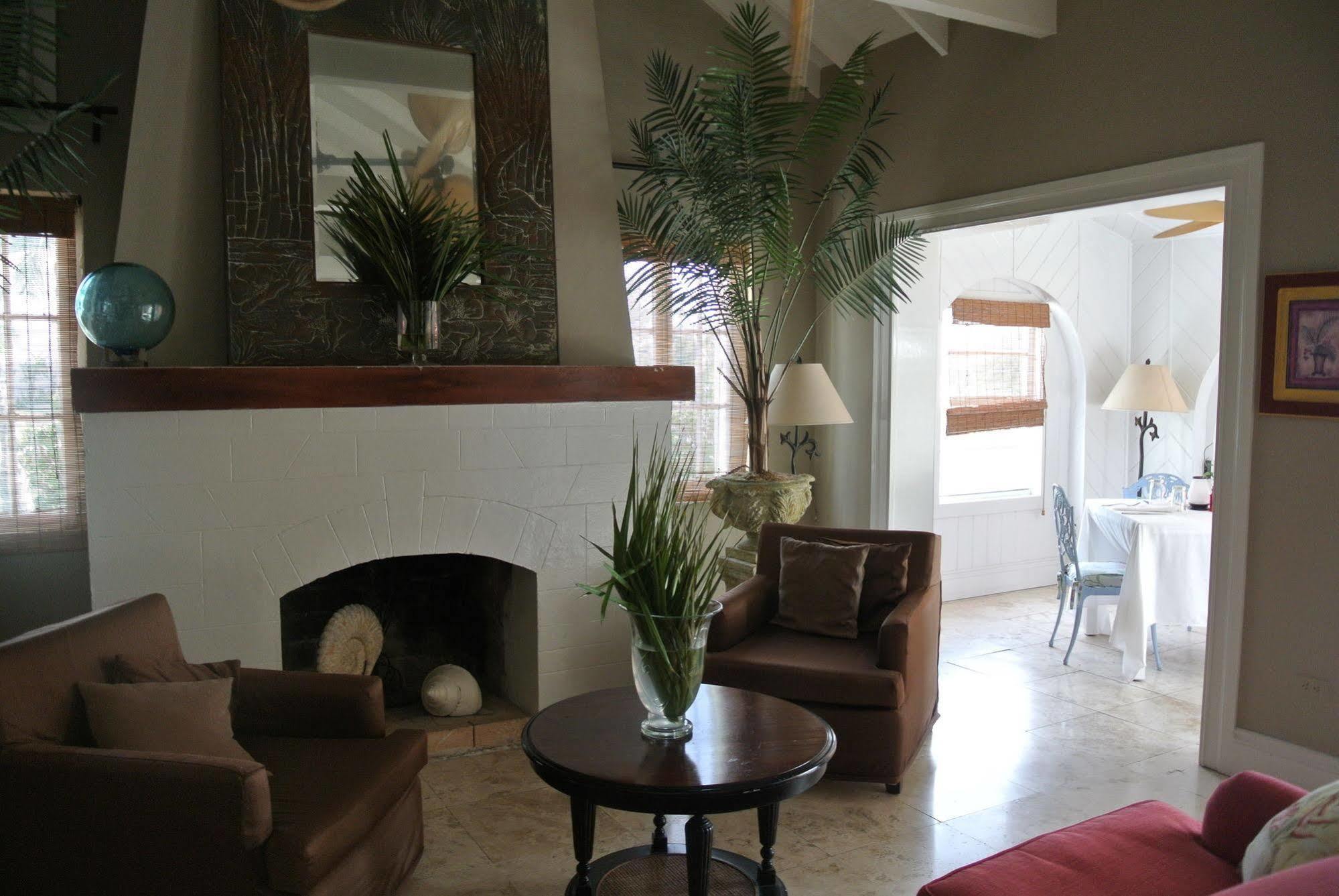 Romora Bay Resort & Marina Dunmore Town Bagian luar foto